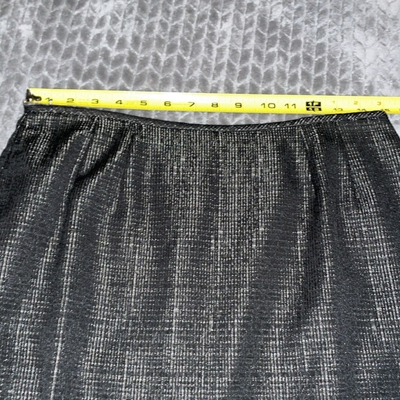 LeSuit Skirt & Suit Studio Blazer (Both Kasper Companies) Matching Suit. Size 8. - Picture 14 of 15